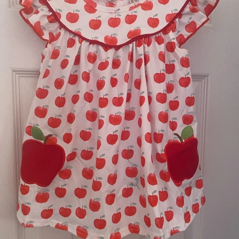 NWT Apple Shorts Set